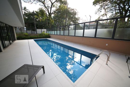 Piscina  de apartamento à venda com 1 quarto, 37m² em Santo Amaro, São Paulo