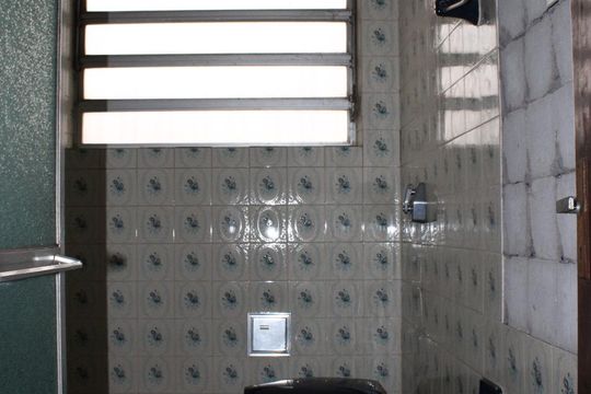 Banheiro de casa à venda com 4 quartos, 305m² em Centro, Canoas