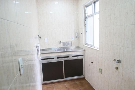 Cozinha de apartamento à venda com 2 quartos, 42m² em Taquara, Rio de Janeiro