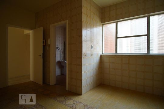 Cozinha de apartamento à venda com 3 quartos, 148m² em Rio Branco, Porto Alegre