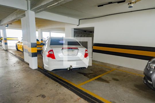 Garagem de apartamento para alugar com 3 quartos, 90m² em Pituba, Salvador