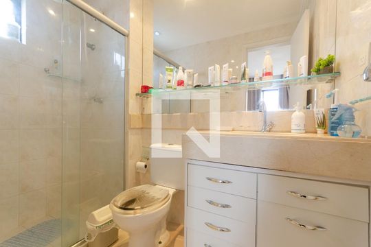 Banheiro da Suíte de apartamento para alugar com 3 quartos, 90m² em Pituba, Salvador