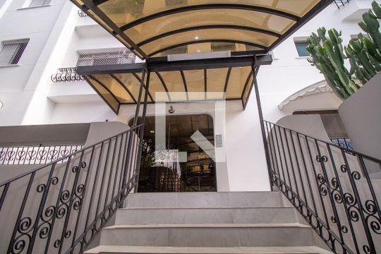 Entrada de apartamento à venda com 2 quartos, 55m² em Quinta da Paineira, São Paulo