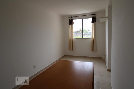 Sala de apartamento à venda com 2 quartos, 42m² em Vila Trinta E Um de Março, Campinas