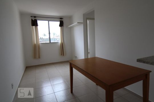 Sala de apartamento à venda com 2 quartos, 42m² em Vila Trinta E Um de Março, Campinas