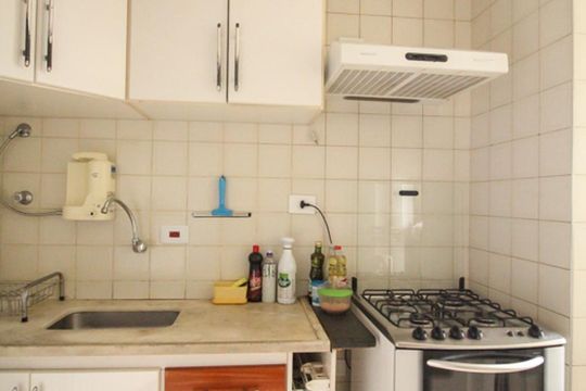 Cozinha de apartamento à venda com 2 quartos, 55m² em Vila Cavaton, São Paulo