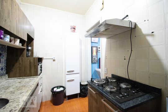 Cozinha de apartamento à venda com 1 quarto, 84m² em Teresópolis, Porto Alegre