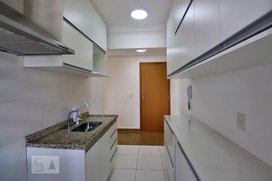 Cozinha de apartamento à venda com 2 quartos, 60m² em Parque das Nações, Santo André