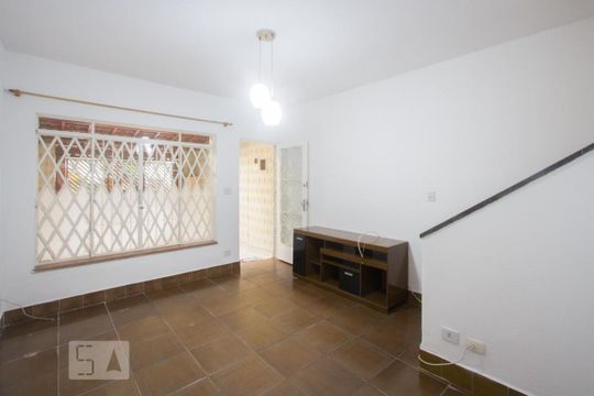 Sala de casa para alugar com 2 quartos, 116m² em Vila Cordeiro, São Paulo