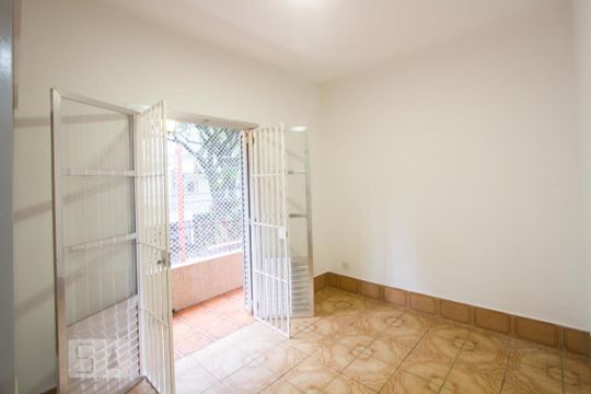 Quarto 2 de casa para alugar com 2 quartos, 116m² em Vila Cordeiro, São Paulo