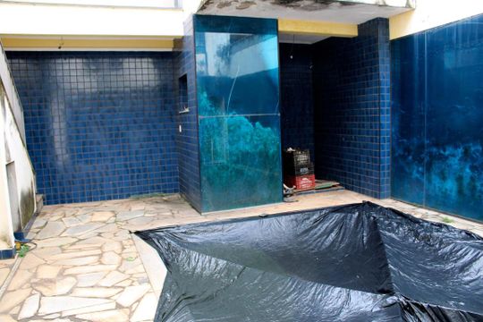 Piscina de casa à venda com 5 quartos, 298m² em Jardim Interlagos, Campinas