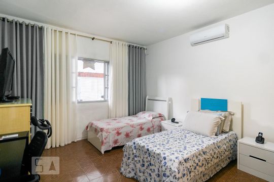 Quarto de casa à venda com 1 quarto, 60m² em Vila Pita, São Paulo