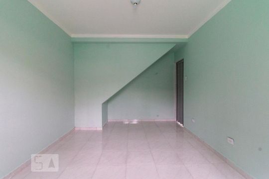Quarto de casa para alugar com 1 quarto, 60m² em Limoeiro, São Paulo