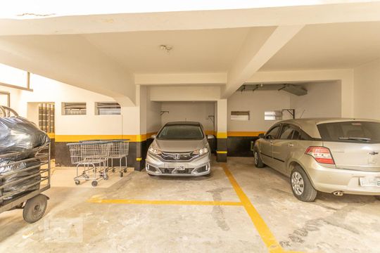 Garagem de apartamento à venda com 2 quartos, 44m² em Água Branca, São Paulo