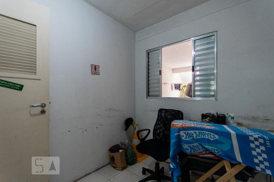 Quarto de Serviço de casa à venda com 2 quartos, 130m² em Vila Alzira, Santo André
