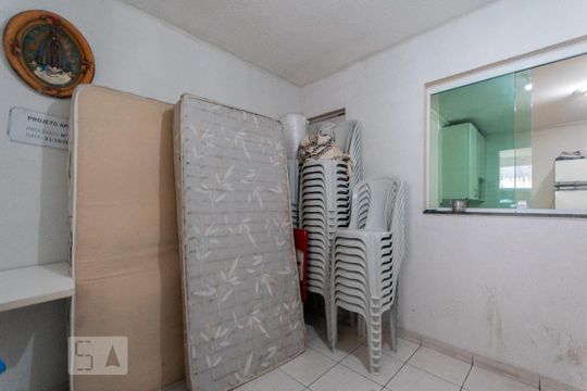 Quarto de Serviço de casa à venda com 2 quartos, 130m² em Vila Alzira, Santo André