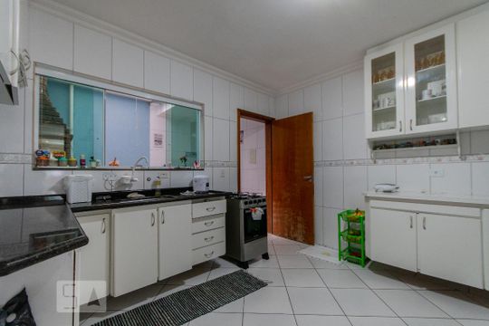 Cozinha de casa à venda com 2 quartos, 130m² em Vila Alzira, Santo André