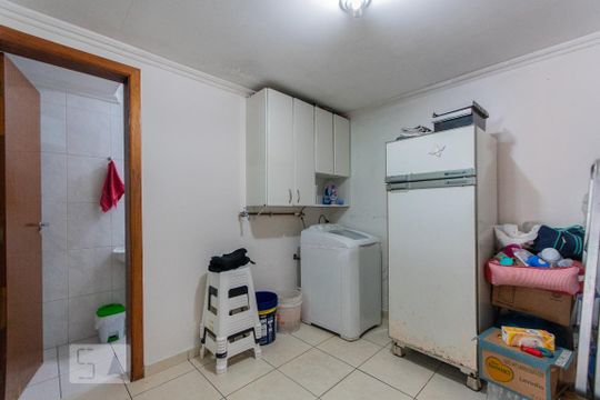 Área de Serviço de casa à venda com 2 quartos, 130m² em Vila Alzira, Santo André