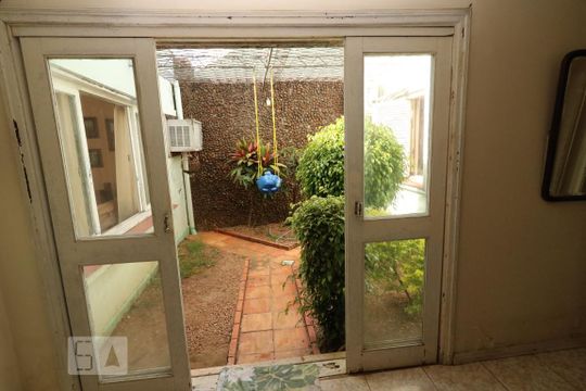Vista da Sala de casa à venda com 4 quartos, 254m² em Chácara das Pedras, Porto Alegre