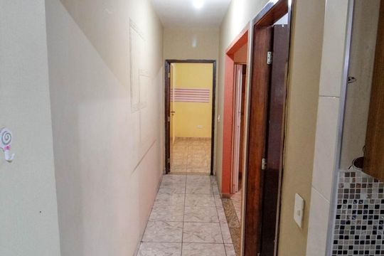 Corredor de casa à venda com 3 quartos, 190m² em Jardim Bela Vista, Guarulhos