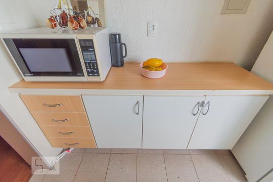 Cozinha - Armários de apartamento à venda com 2 quartos, 45m² em Jardim São Vicente, Campinas