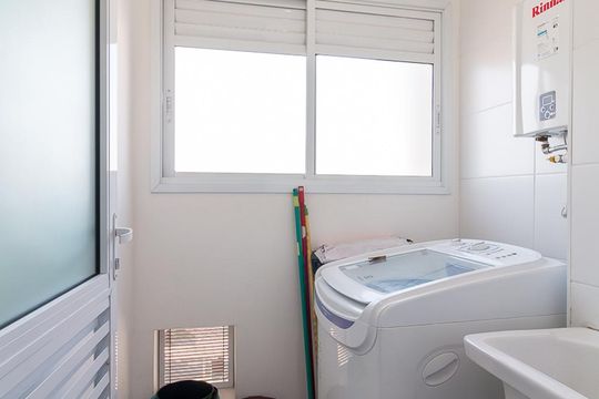 Área de serviço de apartamento para alugar com 2 quartos, 56m² em Vila Galvão, Guarulhos