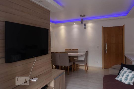 Sala de apartamento para alugar com 3 quartos, 65m² em Caiapia, Cotia