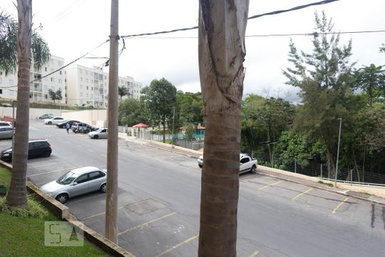Sala - vista da sacada de apartamento para alugar com 3 quartos, 65m² em Caiapia, Cotia