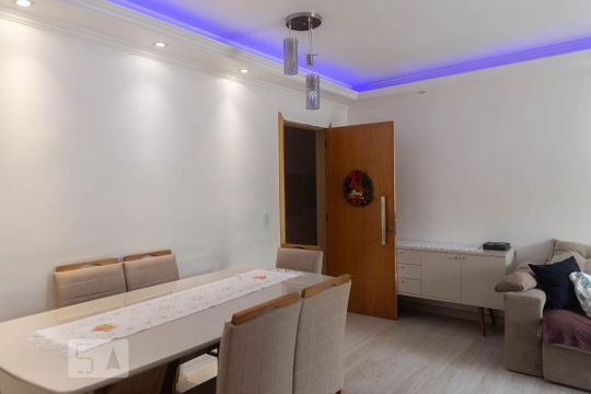 Sala de apartamento para alugar com 3 quartos, 65m² em Caiapia, Cotia
