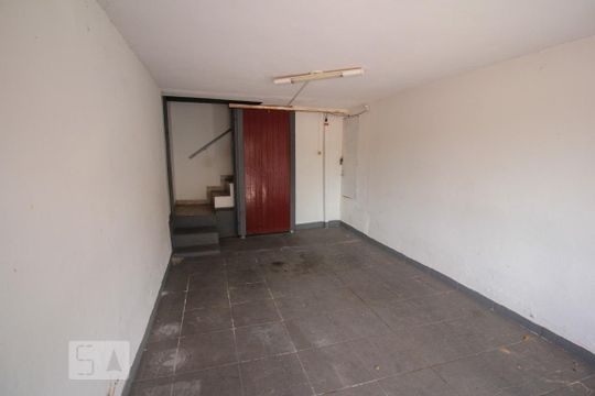 Garagem de casa à venda com 3 quartos, 212m² em Jardim Cacula, Jundiaí