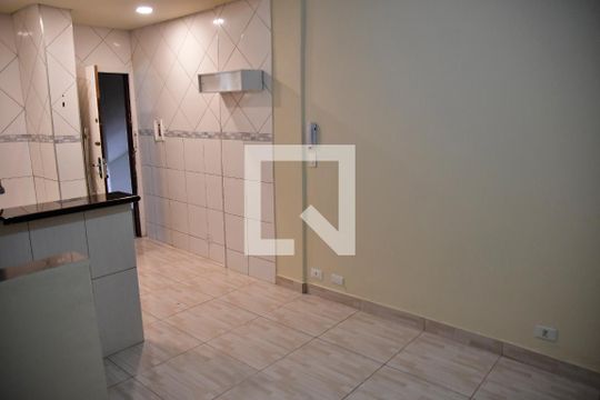 Sala de kitnet/studio para alugar com 1 quarto, 41m² em Santa Efigênia, São Paulo