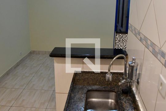 Cozinha de kitnet/studio para alugar com 1 quarto, 41m² em Santa Efigênia, São Paulo
