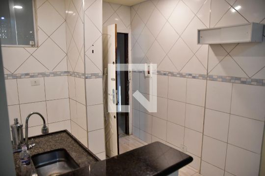 Cozinha de kitnet/studio para alugar com 1 quarto, 41m² em Santa Efigênia, São Paulo