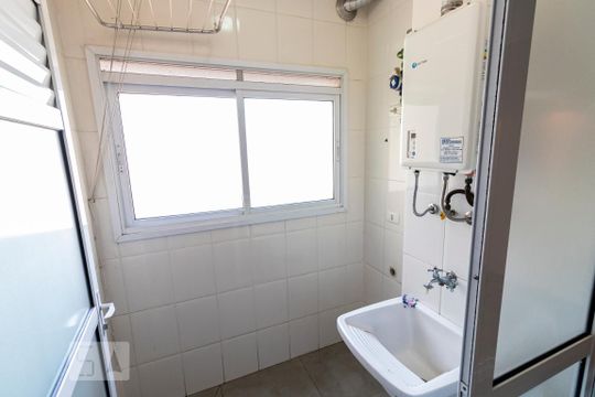 Área de serviço de apartamento para alugar com 3 quartos, 75m² em Vila Gumercindo, São Paulo
