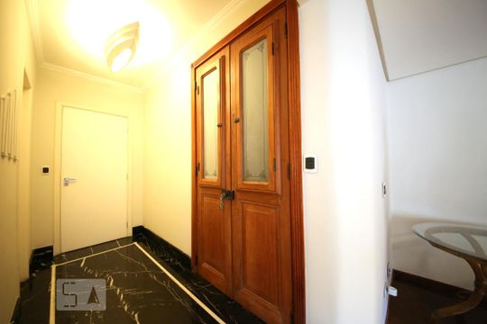 Entrada de apartamento à venda com 3 quartos, 217m² em Campo Belo, São Paulo