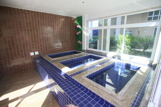 Banheiras de apartamento para alugar com 1 quarto, 40m² em Taquara, Rio de Janeiro