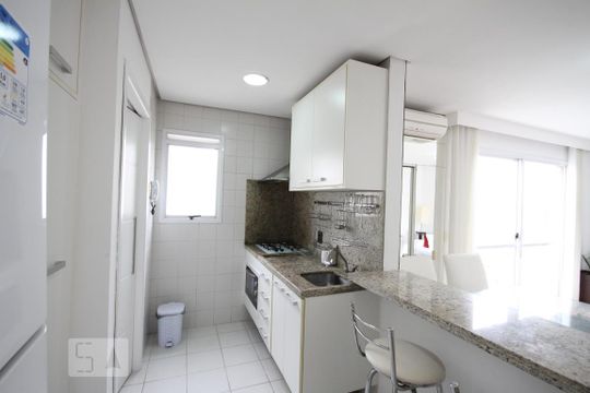 Cozinha de apartamento para alugar com 2 quartos, 82m² em Vila Mariana, São Paulo