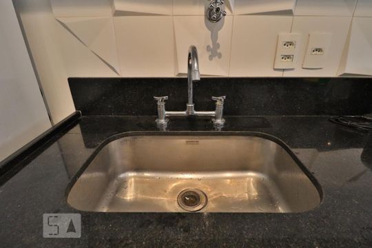 Cozinha de apartamento à venda com 1 quarto, 49m² em Sumarezinho, São Paulo