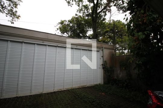 Fachada de casa à venda com 4 quartos, 400m² em Jardim Marajoara, São Paulo