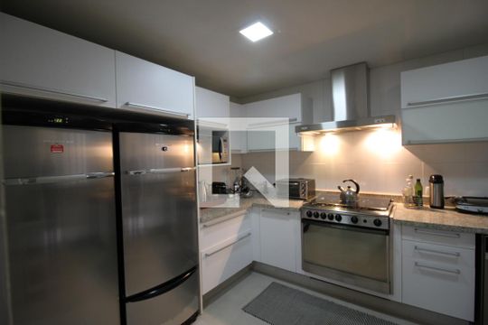 Cozinha de casa à venda com 4 quartos, 400m² em Jardim Marajoara, São Paulo