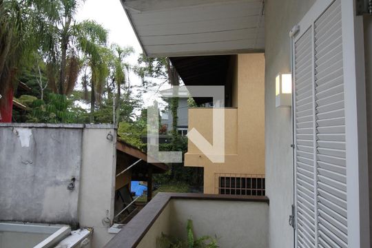 Varanda de casa à venda com 4 quartos, 400m² em Jardim Marajoara, São Paulo