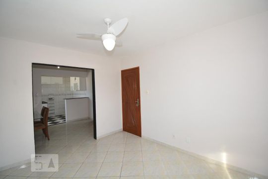 Sala de apartamento à venda com 2 quartos, 70m² em Vaz Lobo, Rio de Janeiro