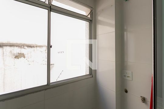 Área de Serviço de apartamento para alugar com 2 quartos, 50m² em Sagrada Família, Belo Horizonte