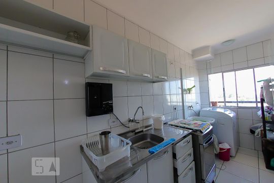 Cozinha de apartamento à venda com 2 quartos, 48m² em Parque Continental, Guarulhos