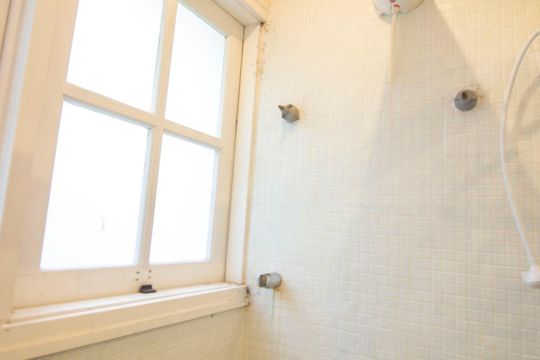 Chuveiro de casa à venda com 8 quartos, 1140m² em Vivenda, Jundiaí