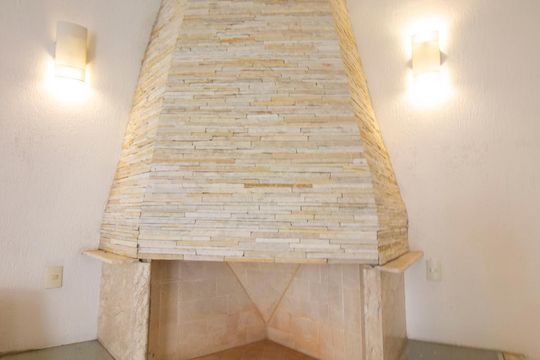 Lareira de casa à venda com 8 quartos, 1140m² em Vivenda, Jundiaí