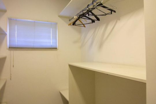Closet da suíte 3 de casa à venda com 8 quartos, 1140m² em Vivenda, Jundiaí