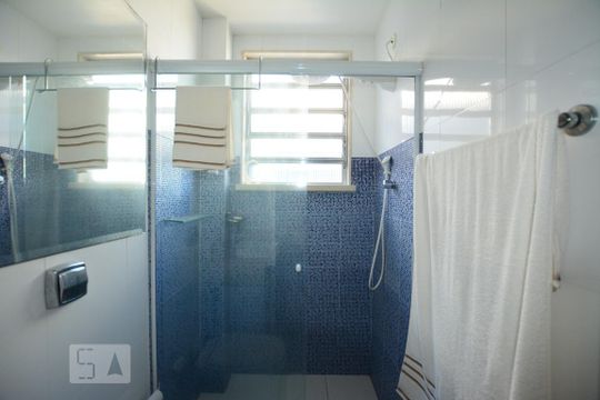 Banheiro Social de apartamento à venda com 2 quartos, 60m² em Irajá, Rio de Janeiro