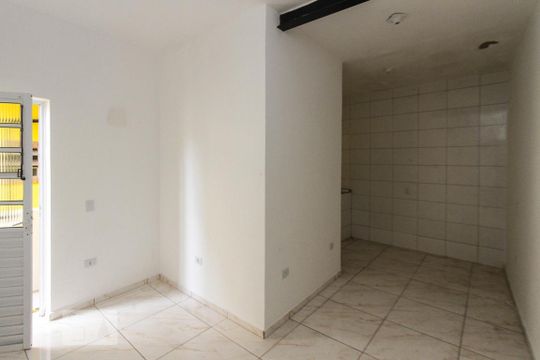 Sala de casa para alugar com 1 quarto, 32m² em Vila Ester, São Paulo