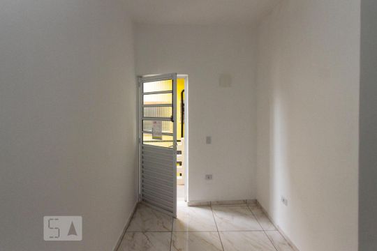 Sala de casa para alugar com 1 quarto, 32m² em Vila Ester, São Paulo